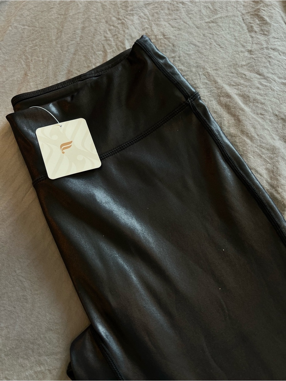 Khloe Edit 🖤 Fabletics Black Shine High Waisted Legging